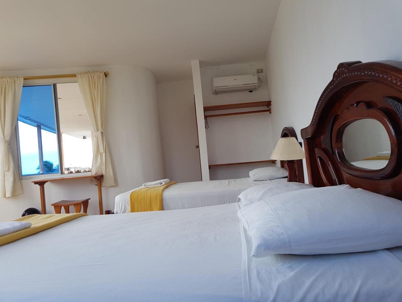 Gloria - Galápagos Inn Puerto Ayora  Exterior foto