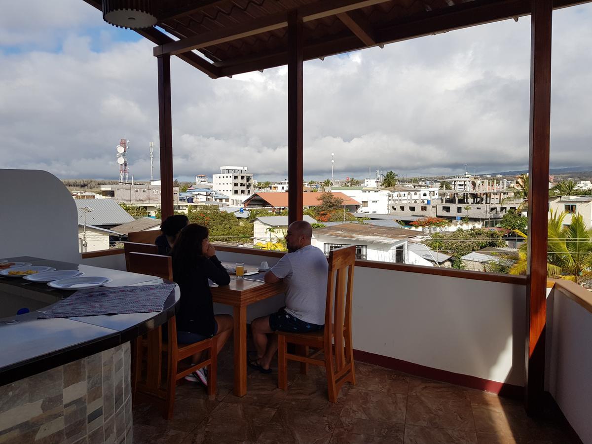 Gloria - Galápagos Inn Puerto Ayora  Exterior foto