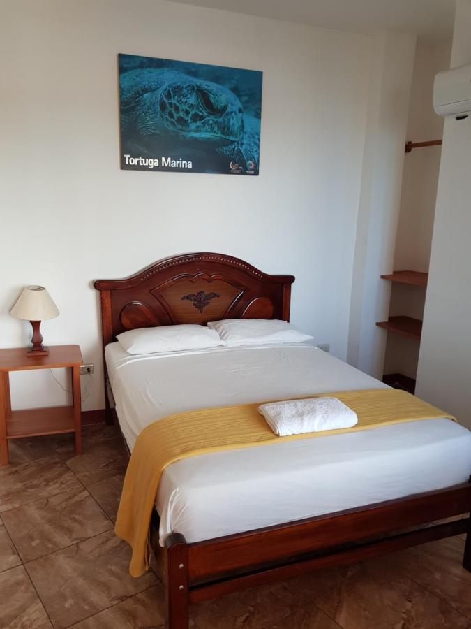 Gloria - Galápagos Inn Puerto Ayora  Exterior foto
